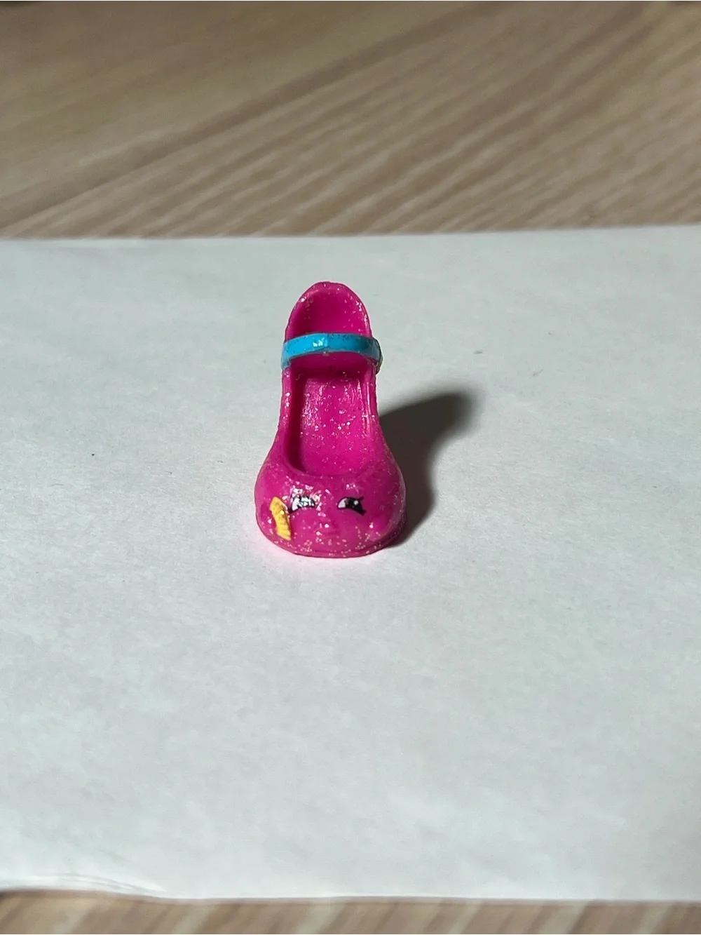 LOT of authentic Shopkins + cutie car